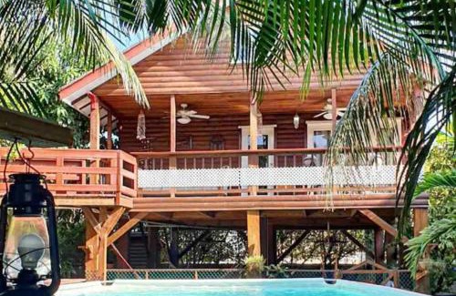 Belize City House | CentralCity “Paradise” Private Mini Resort & Pool