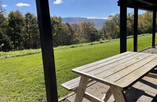 Manchester Center Condo | Centrally located condo…minutes from major ski resorts.