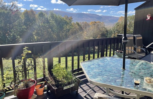 Manchester Center Condo | Centrally located condo…minutes from major ski resorts.