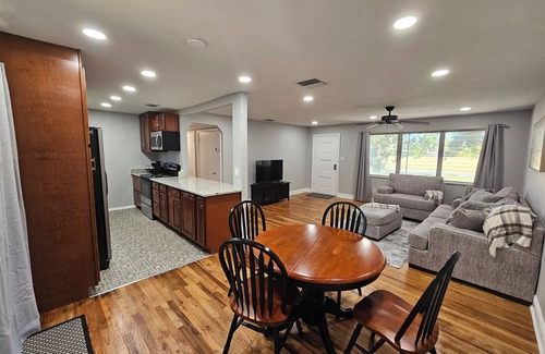 West Melbourne House | Centrally located 2-bedroom house in pleasant Melbourne/West Melbourne