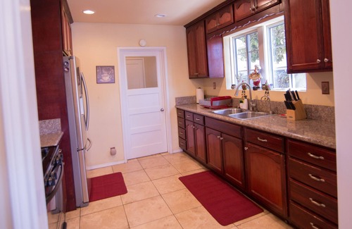 Mid City House | Centrally located! 15 min. to beach, patio, pet friendly & families welcome!