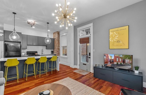 Tower Grove East House | Centrally Located 2 BR w/Workout Area & Private Parking