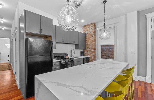 Tower Grove East House | Centrally Located 2 BR w/Workout Area & Private Parking