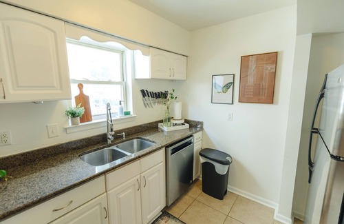 Midtown Apartment | Centrally Located 2BR Overton Square Unit 1