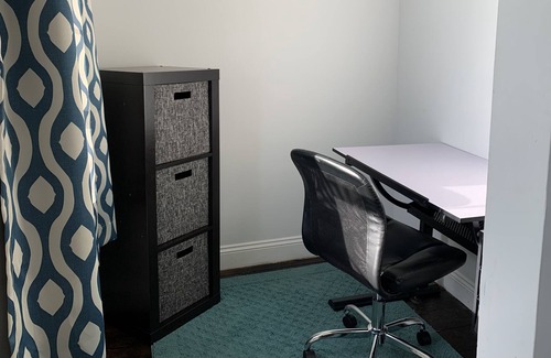 Troy Apartment | Centrally located 2BR w/ backyard near Downtown Troy & Albany Med (Pet Friendly)