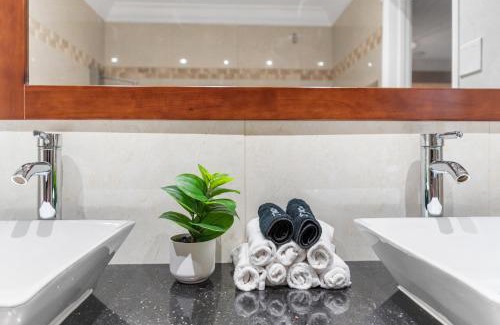 Hollywood Hills House | Centrally Located 4BD Oasis with Pool & Movie Patio