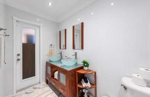 Hollywood Hills House | Centrally Located 4BD Oasis with Pool & Movie Patio