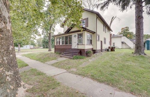 Albion House | Centrally Located Albion Home with Screened Porch!