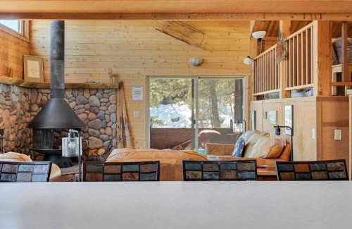 Bear Valley House | Centrally Located and Dog Friendly! - Home #36