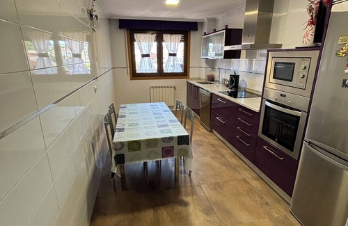 Sarria Apartment | Centrally located apartment in Sarria