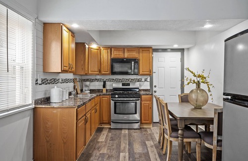 Cleveland House | Centrally located, cheerful, spacious 3-bedroom home.