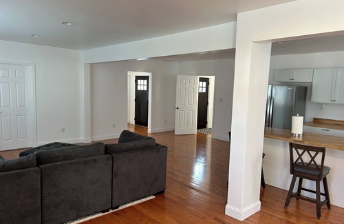 Danbury House | Centrally located,Close to Danbury Hospital and Wesconn Extended Stay