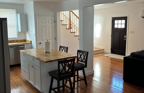 Danbury House | Centrally located,Close to Danbury Hospital and Wesconn Extended Stay