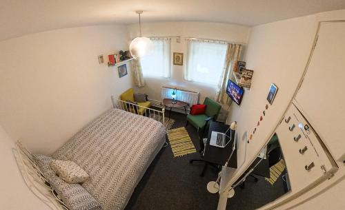 Shacklewell House | Centrally Located Comfortable Room in London