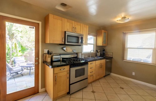 San Carlos House | Centrally Located Cottage Near Lake Trails Shops