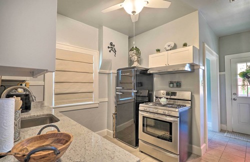 El Paso House | Centrally Located El Paso Abode w/Porch!