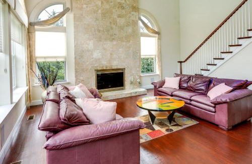 Mainland House | Centrally Located Family Home with Pool