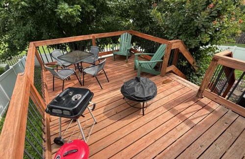 North Central Omaha House | Centrally Located Family Retreat in Omaha