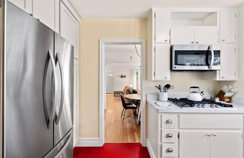 Billings Cottage | Centrally located for event attending, shopping & visiting family!