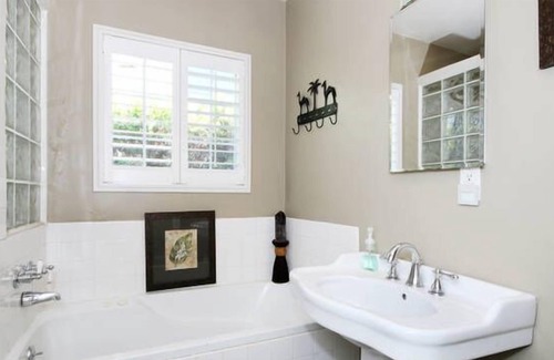 South Park House | Centrally located for Families/Conventions Near Attractions & Convention Center