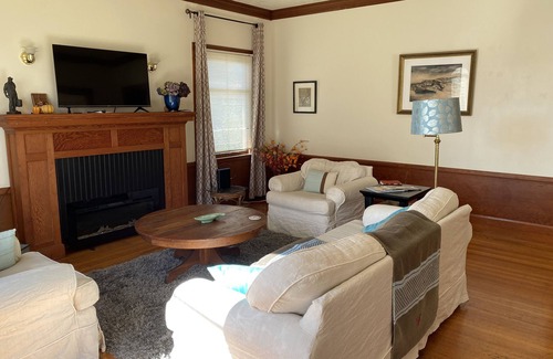Arcata House | Centrally located historic bungalow, minutes from downtown and Cal Poly Humboldt