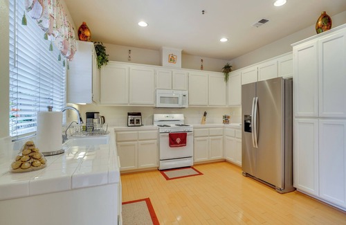 Hayward House | Centrally Located Home w/Yard in Hayward!