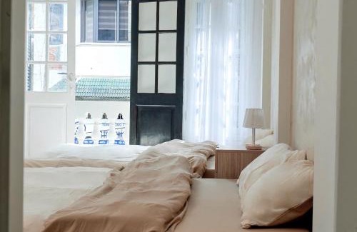 Van Mieu Apartment | Centrally located Homestay in Hanoi - Room 201