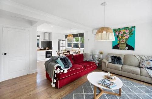 Whitfield House | Centrally located in the heart of the King Valley