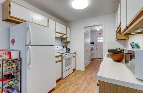 Johnson House | Centrally located in NWA Walk to Wrights BBQ!