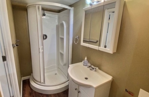 Schnitzelburg Apartment | Centrally located in Germantown and can walk to everything