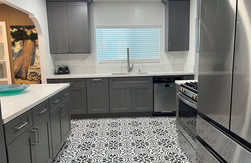 University Heights House | Centrally located in San Diego, AC, walkable to Hillcrest,near downtown-beaches!