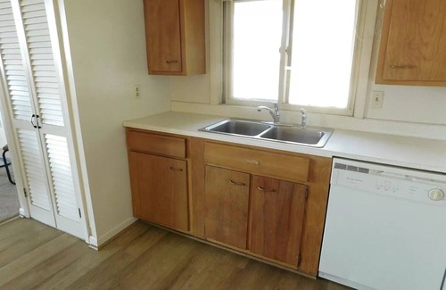 Ithaca House | Centrally Located Ithaca 3-bed w/Lake Views!
