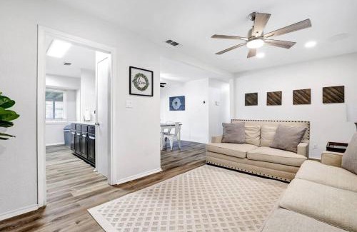 Vance Jackson House | Centrally Located Little Gem