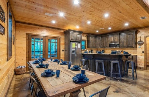 Broken Bow House | Centrally Located Lux Cabin with Hot Tub, Fire Pit, EV Outlet