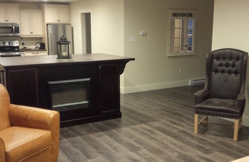 Lot 16 House | Centrally located, Modern Home, New Mattresses 2020