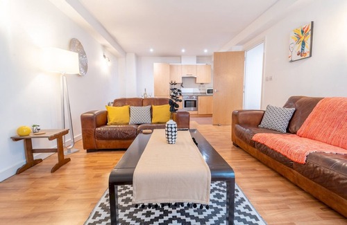 Nottingham Apartment | Centrally Located Nottingham Gem | Pass The Keys