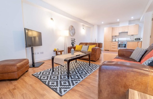 Nottingham Apartment | Centrally Located Nottingham Gem | Pass The Keys