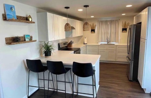 Avon House | Centrally Located - Newly Built - Walk To The Beach!