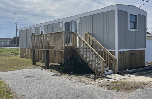Avon House | Centrally Located - Newly Built - Walk To The Beach!