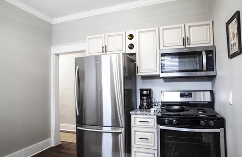 Midtown House | Centrally Located & Newly Renovated