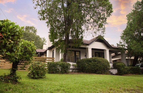 Midtown House | Centrally Located & Newly Renovated