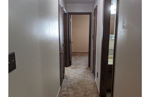 Pierre House | Centrally Located on Pawnee Apartment #2