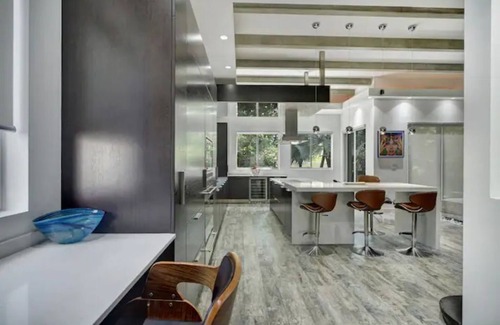 Brickell House | Centrally located - perfect for families or big groups