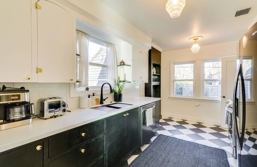 Portland House | Centrally Located Portland Home: Pets Welcome!
