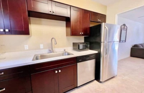 Bay Ho House | Centrally Located-Private Backyard/Beach/Parking1