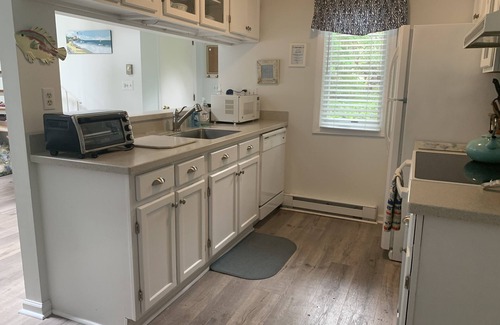 Brewster House | Centrally Located Private Corner Unit