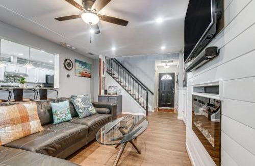Southeast Raleigh House | Centrally Located Raleigh Townhome with Pool Access