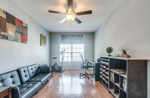 Southeast Raleigh House | Centrally Located Raleigh Townhome with Pool Access
