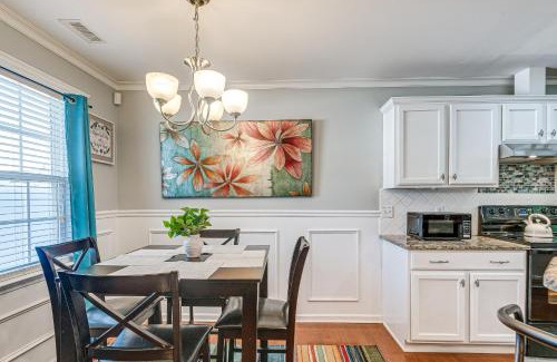 Southeast Raleigh House | Centrally Located Raleigh Townhome with Pool Access