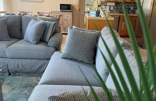 Rock Ridge House | Centrally located, recently renovated, beach-themed delight; 4-min to the beach!